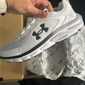 Under Armour Men's White Running Shoes